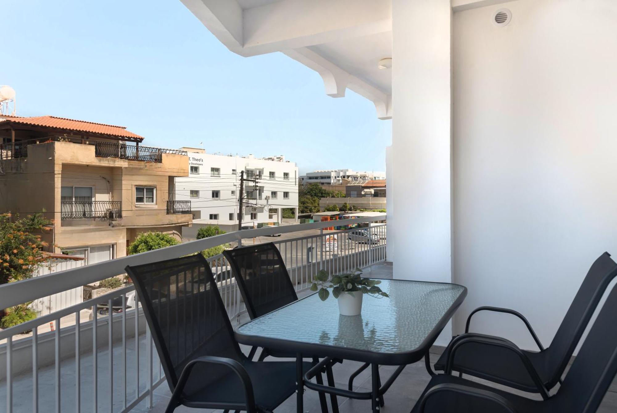 Phaedrus Living City Breeze Residences Finesse Larnaka Exterior foto